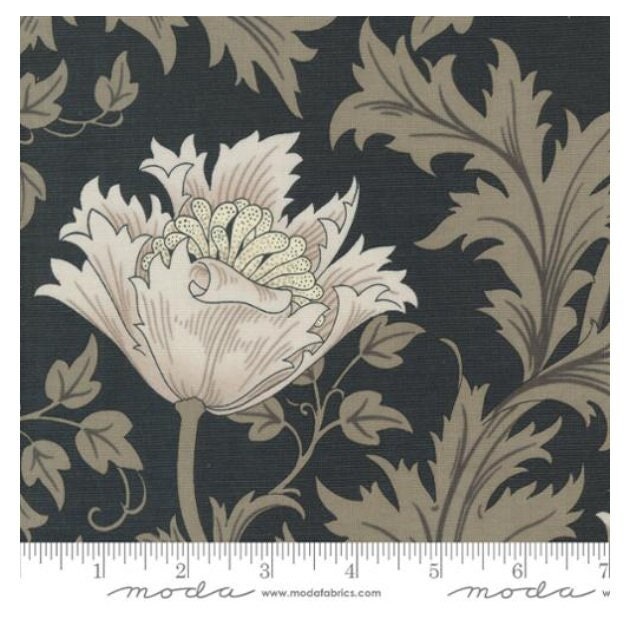 One Holiday Tree Skirt "Anemone Large Floral" fabric Ebony Suite By Barbara Brackman for Moda Fabrics. William Morris. Christmas Tree Decor